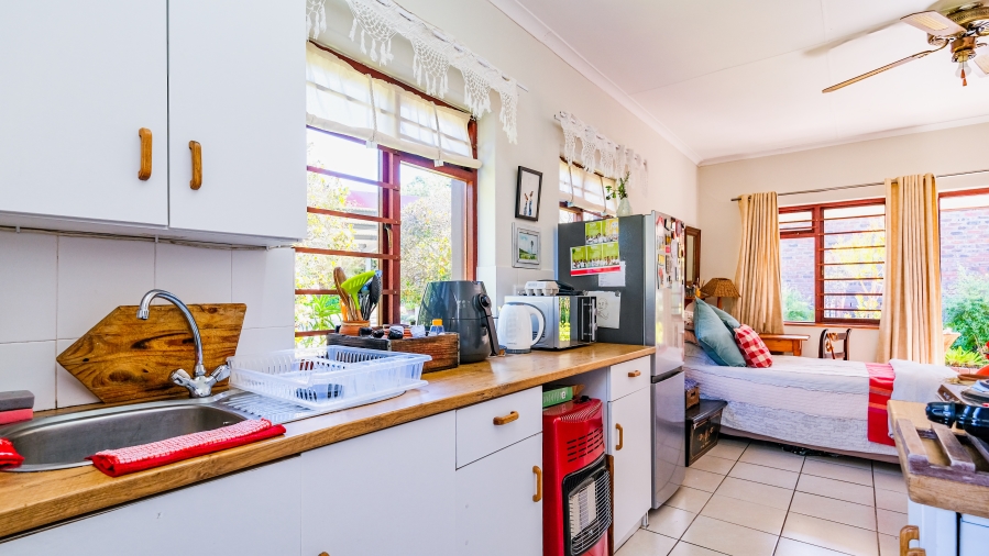 1 Bedroom Property for Sale in Hoekwil Western Cape